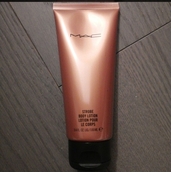 MAC Limited Edition Bronzer Strobe Body Lotio - Picture 2 of 4